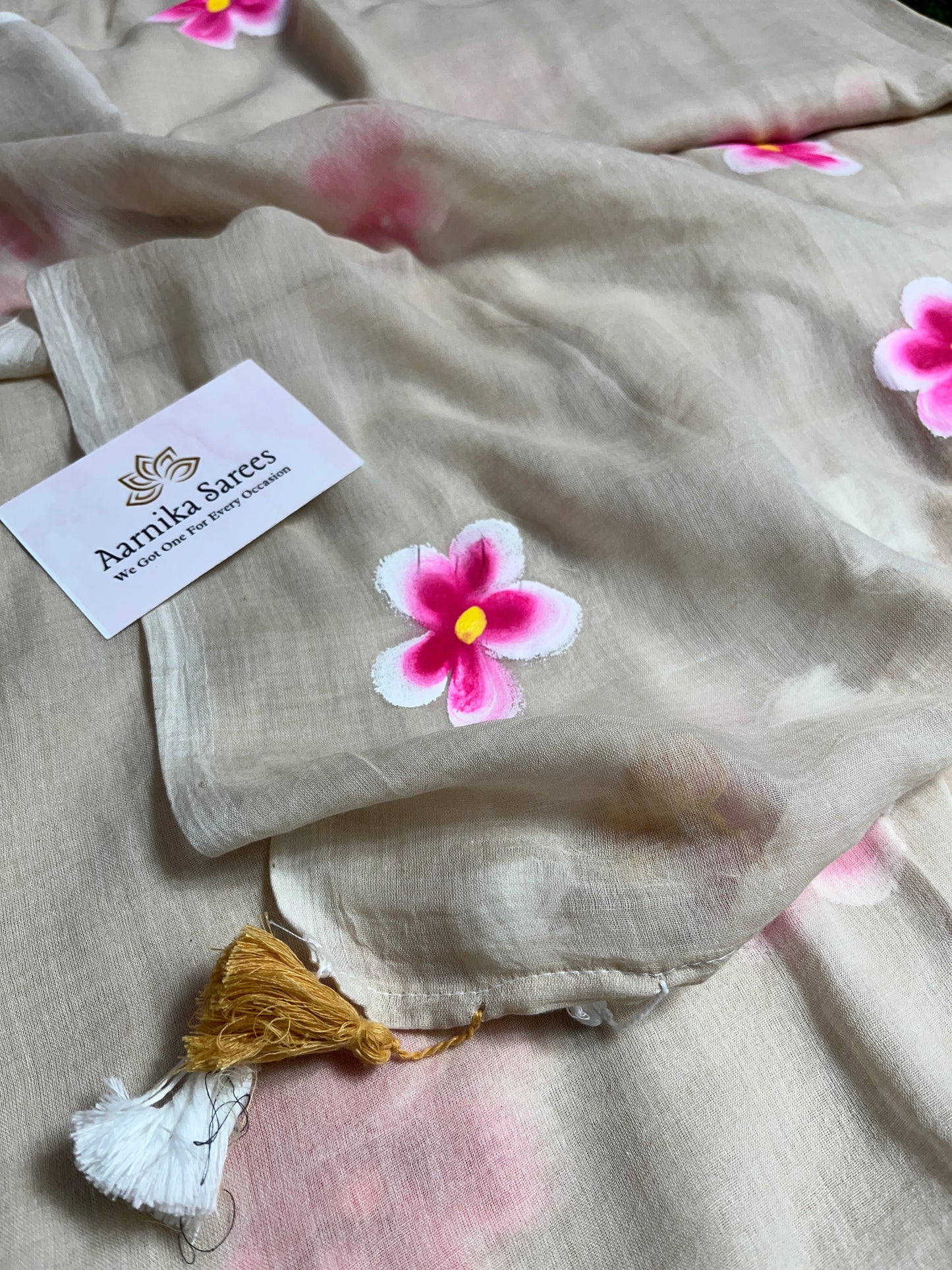 MUL COTTON / HAND PAINTED FLOWERS / BEIGE