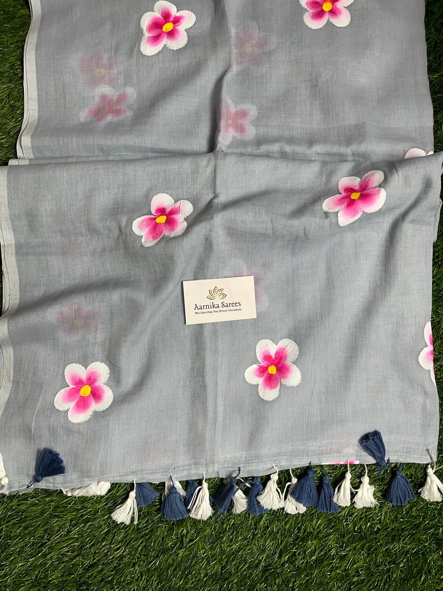 MUL COTTON / HAND PAINTED FLOWER / GREY