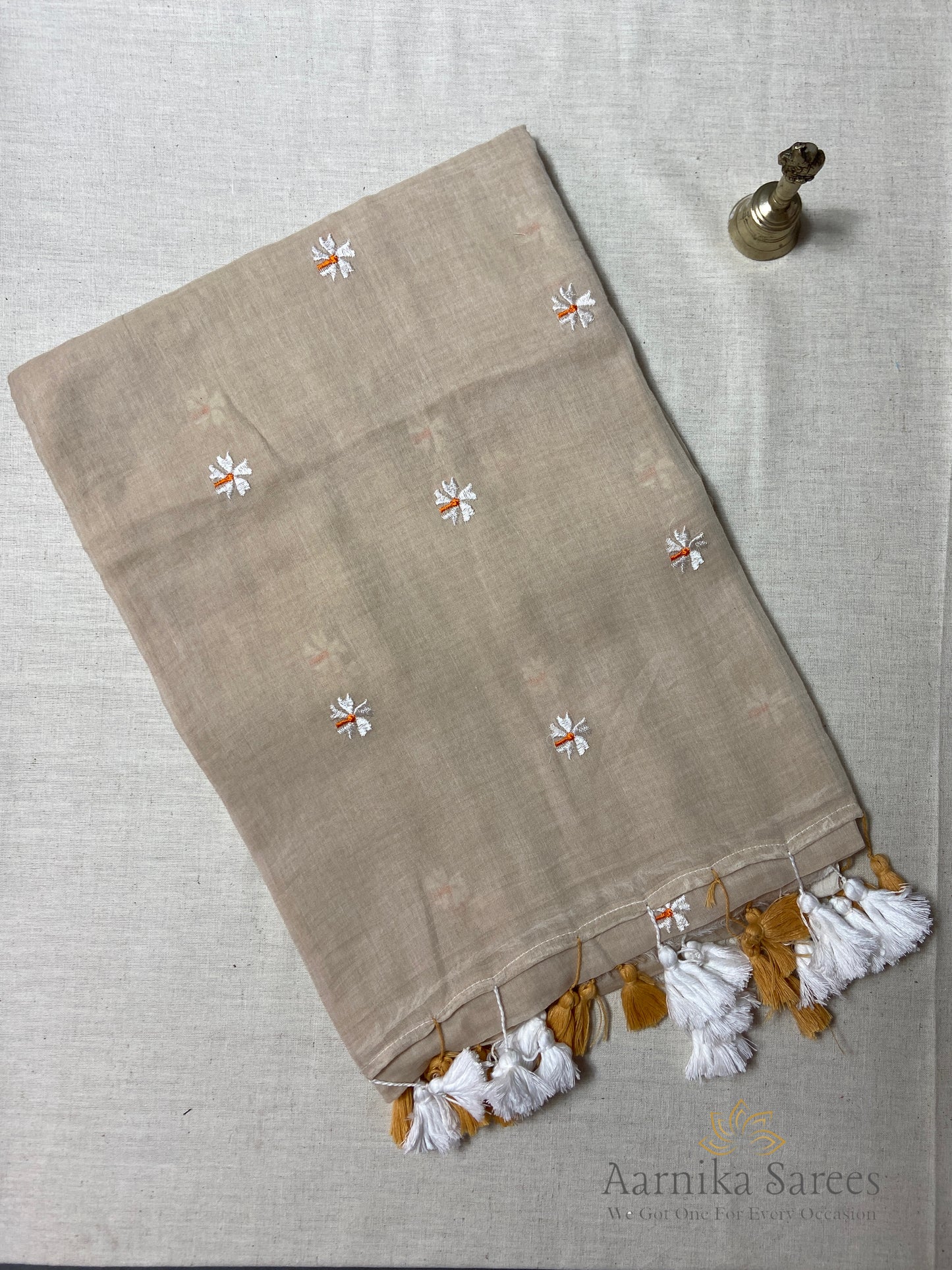 MUL COTTON / PARIJAT EMBROIDERY / BEIGE