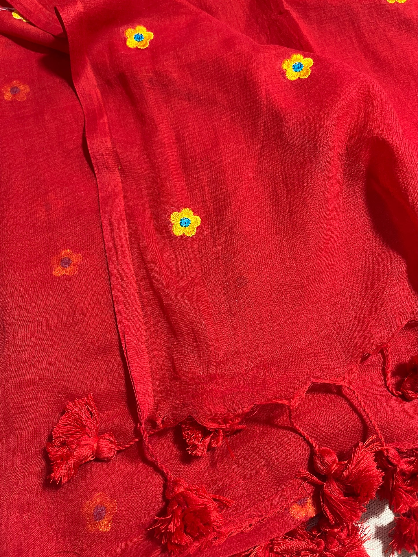 MUL COTTON /  FLOWER EMBROIDERY / RED